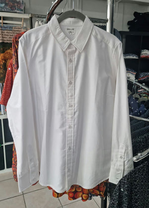 
            
                Load image into Gallery viewer, White Long Sleeve Shirt White buttons- Billie 2.5 (Billie 2 1/2) -Sample
            
        