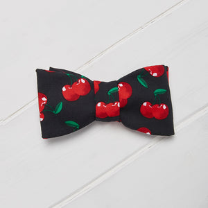
            
                Load image into Gallery viewer, Cherries Bow Tie
            
        